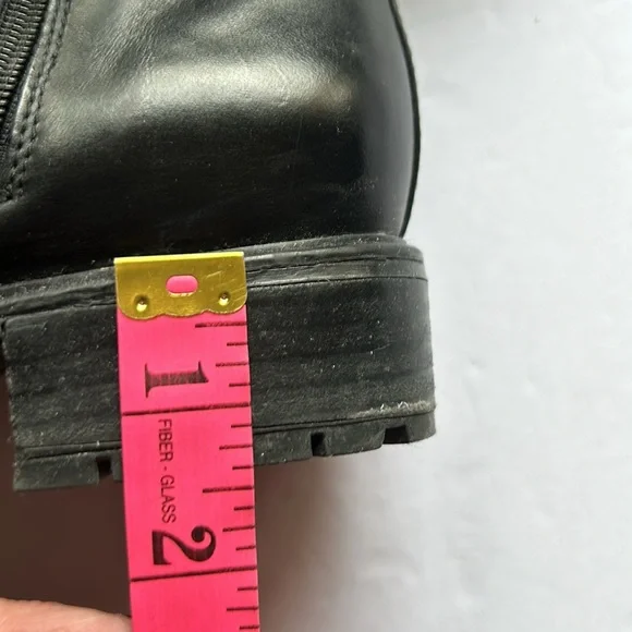 Artica Brown's Black Lug Sole Lined Chelsea Ankle Boot SZ 8 - Picture 10 of 13